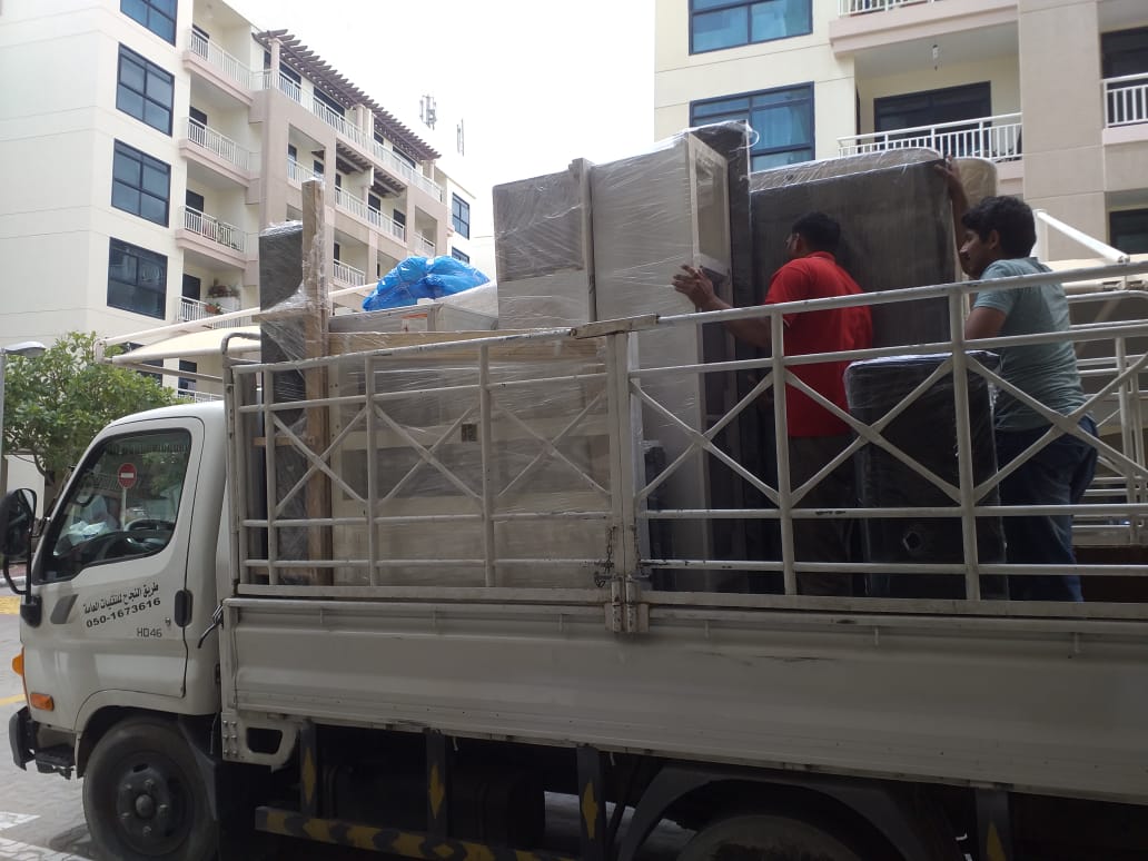 Pickup For Rent in Dubai, Dubai Sports City Movers Packers